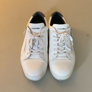 EUC woman’s Calvin Klein sneakers